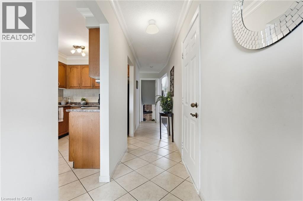 30 TWINOAKS Crescent - Image 4