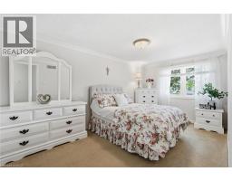 30 Twinoaks Crescent, Stoney Creek, ON L8J2E9 Photo 18