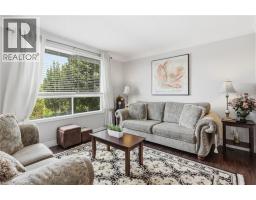 30 Twinoaks Crescent, Stoney Creek, ON L8J2E9 Photo 13