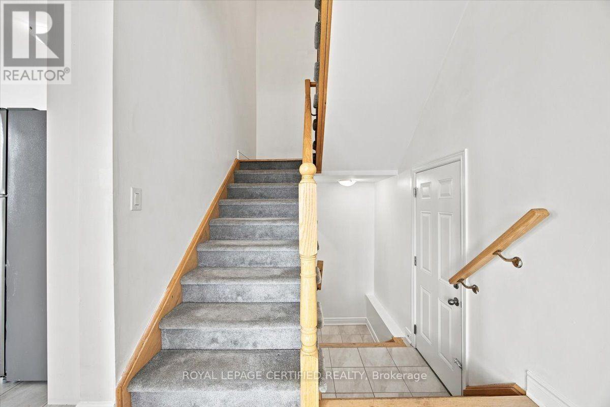 66 STATELY DRIVE - Image 24