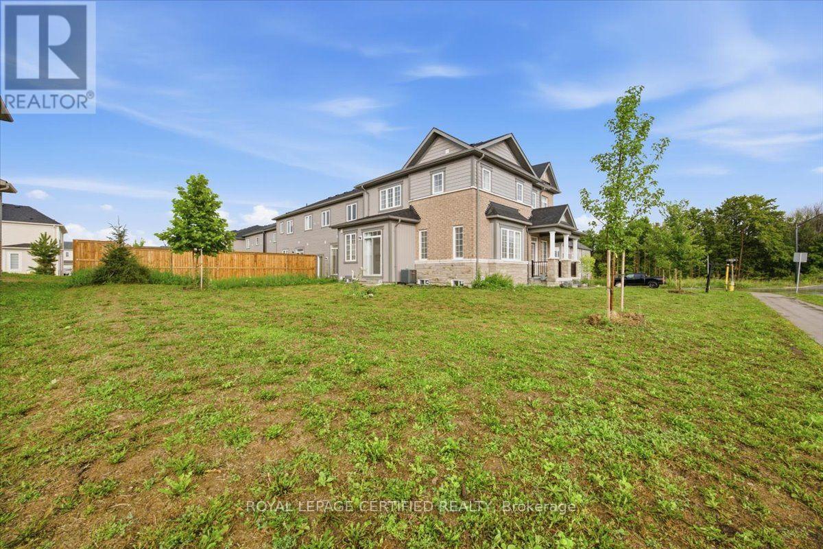66 STATELY DRIVE - Image 41