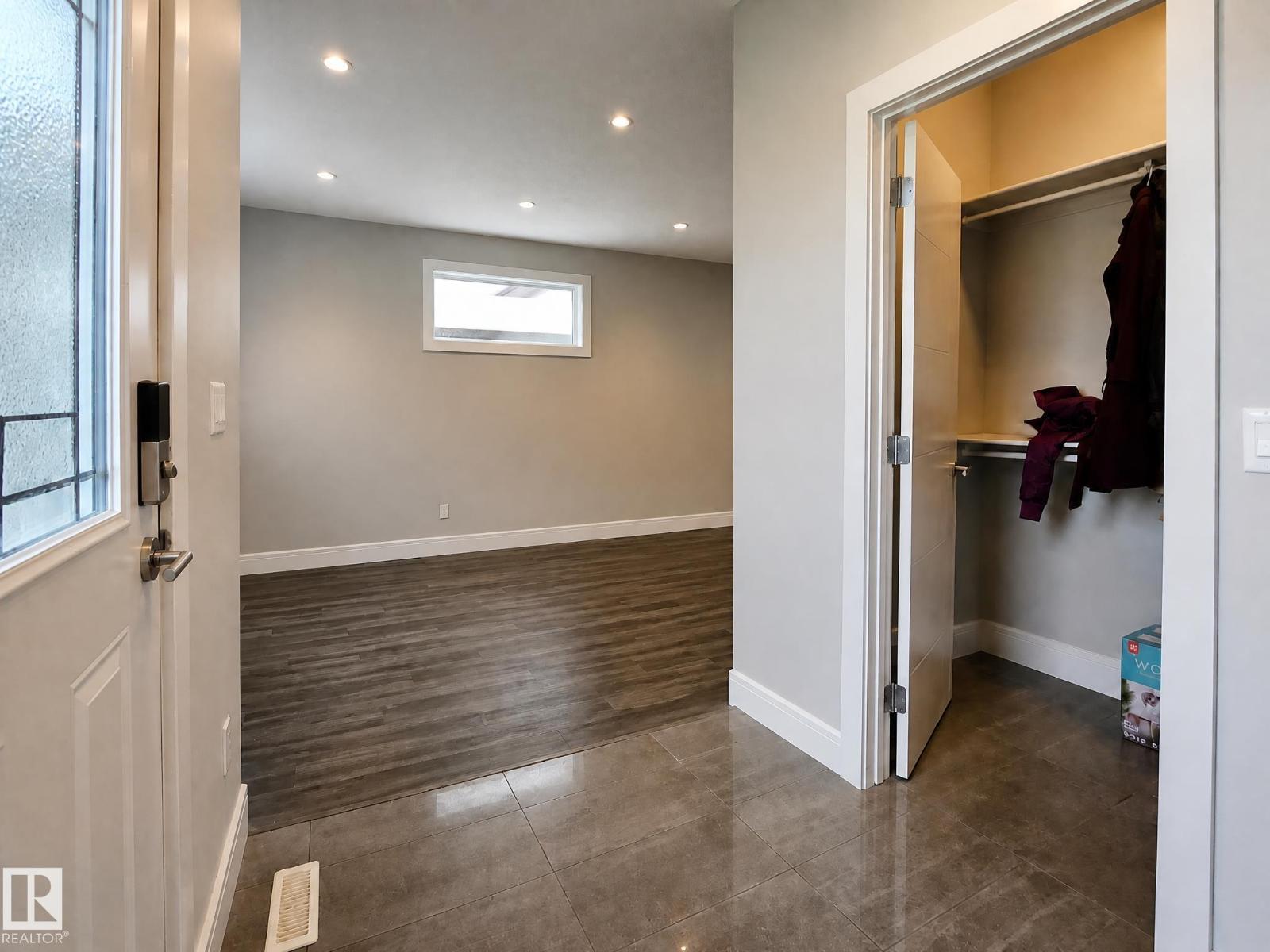 9311 66 AV NW NW, Hazeldean, Edmonton photo 5
