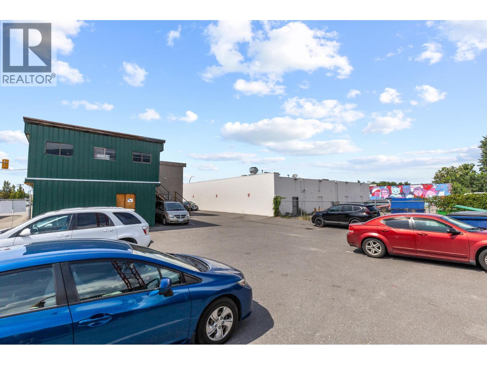  213-219 Rutland Road North, Kelowna