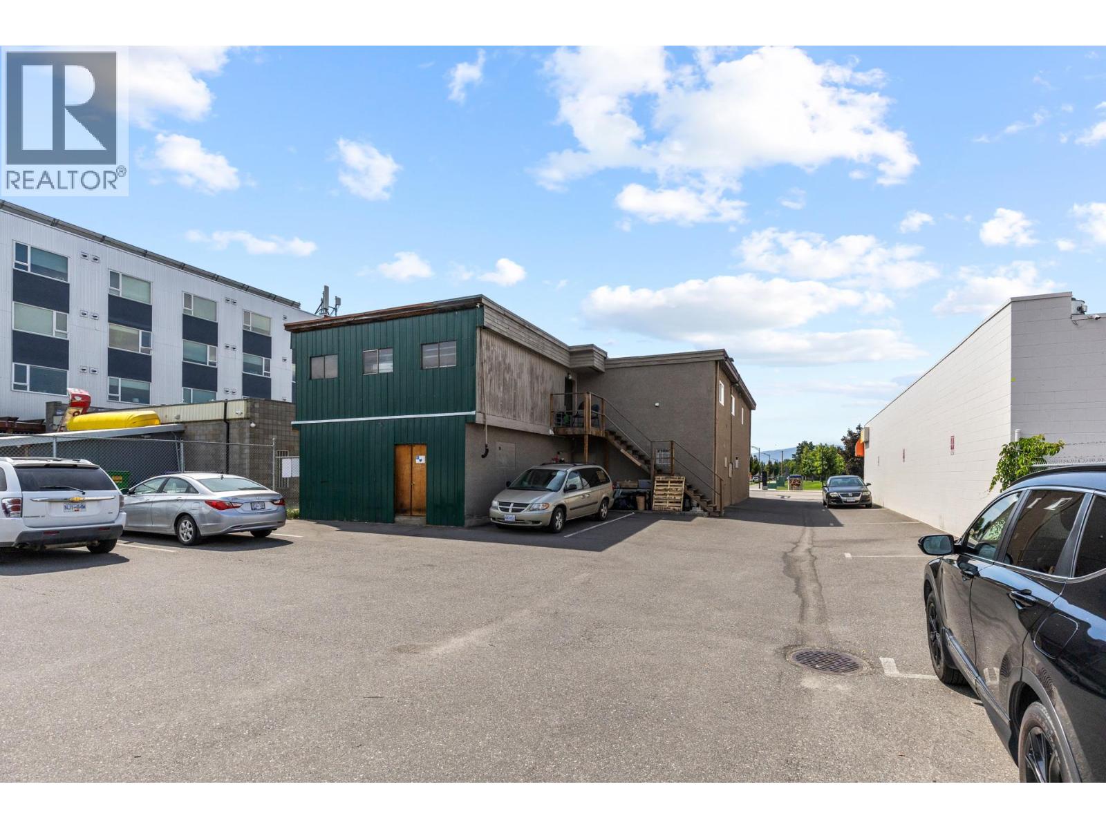  213-219 Rutland Road North, Kelowna