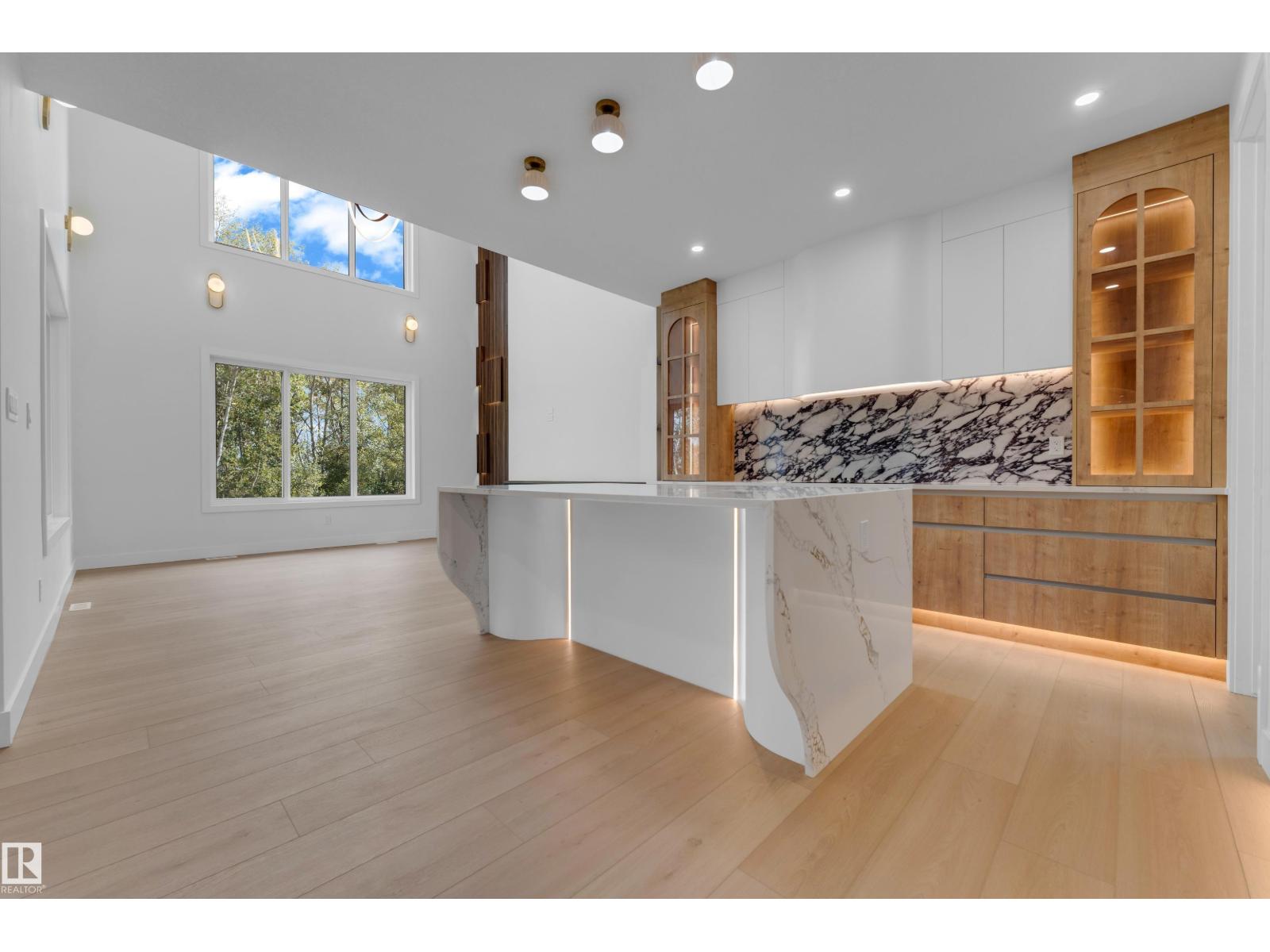 2408 1 AV SW - Image 21