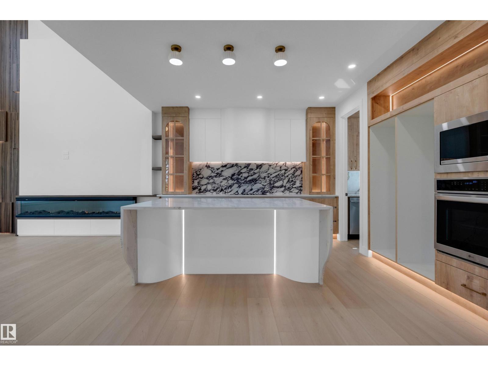2408 1 AV SW - 14