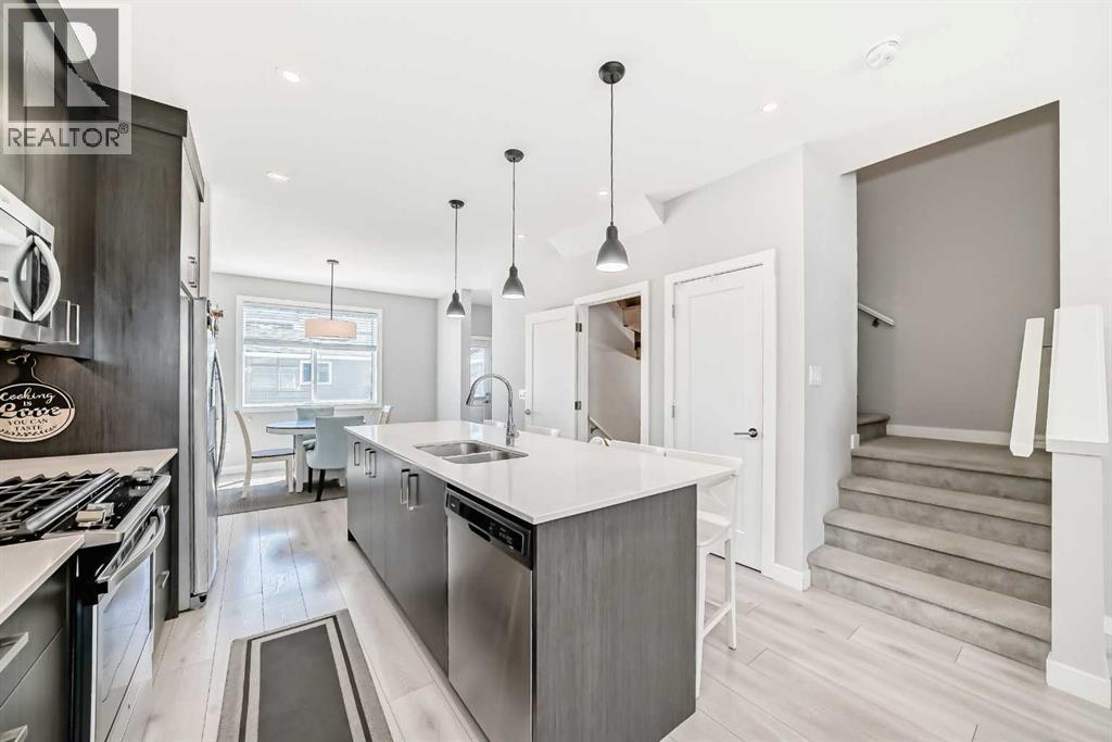 120 CHELSEA Drive - 7