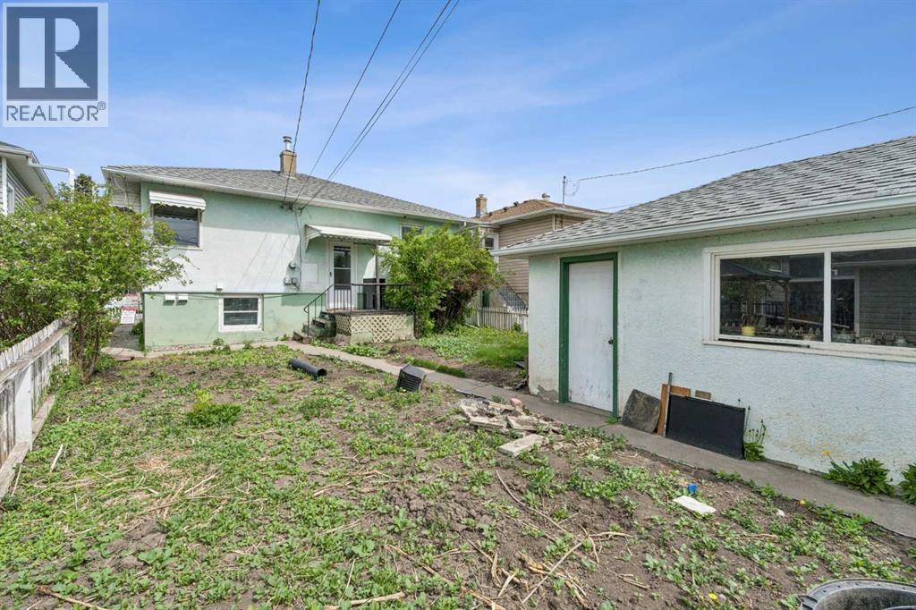 1228 Bantry Street Northeast - Photo 11