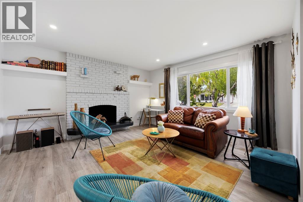 723 75 Avenue Southwest - Photo 10