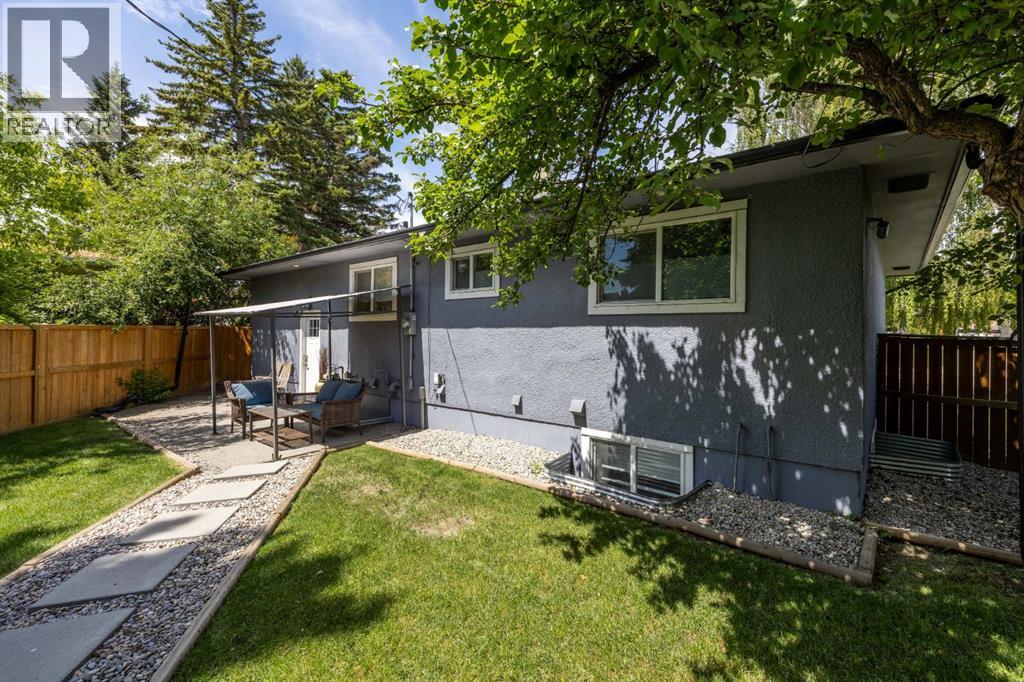 723 75 Avenue Southwest - Photo 33