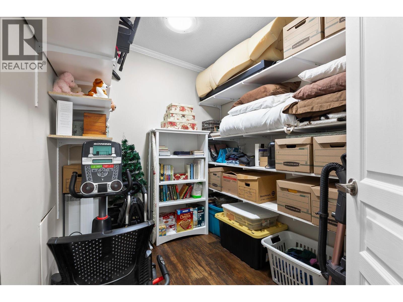 #402 3591 Old Vernon Road - 22