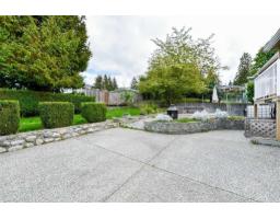 Lower 9686 Princess Drive, Surrey, BC V3V2T4 Photo 7