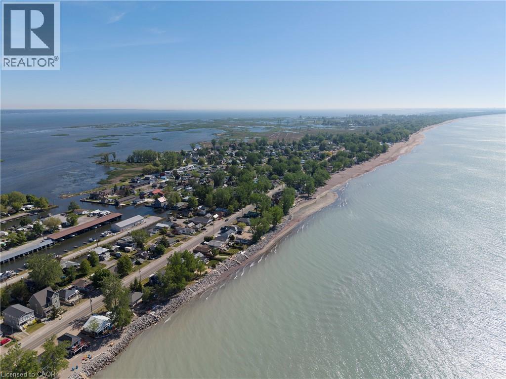 44 ERIE Boulevard - 39