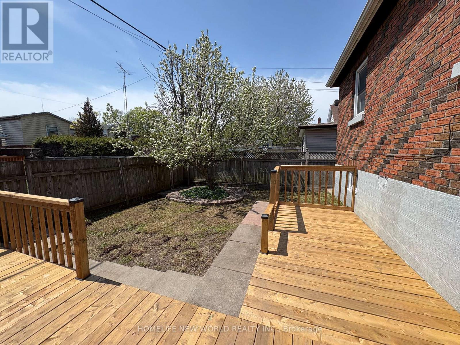 137 BANTING AVENUE - 36
