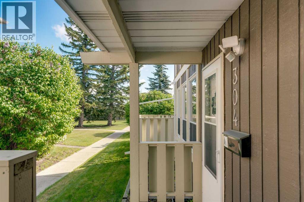 304, 544 Blackthorn Road NE, Thorncliffe, Calgary photo 2