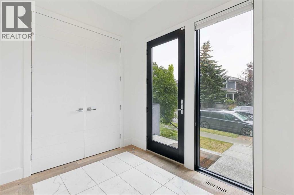 3619 2 Street SW, Parkhill, Calgary photo 2