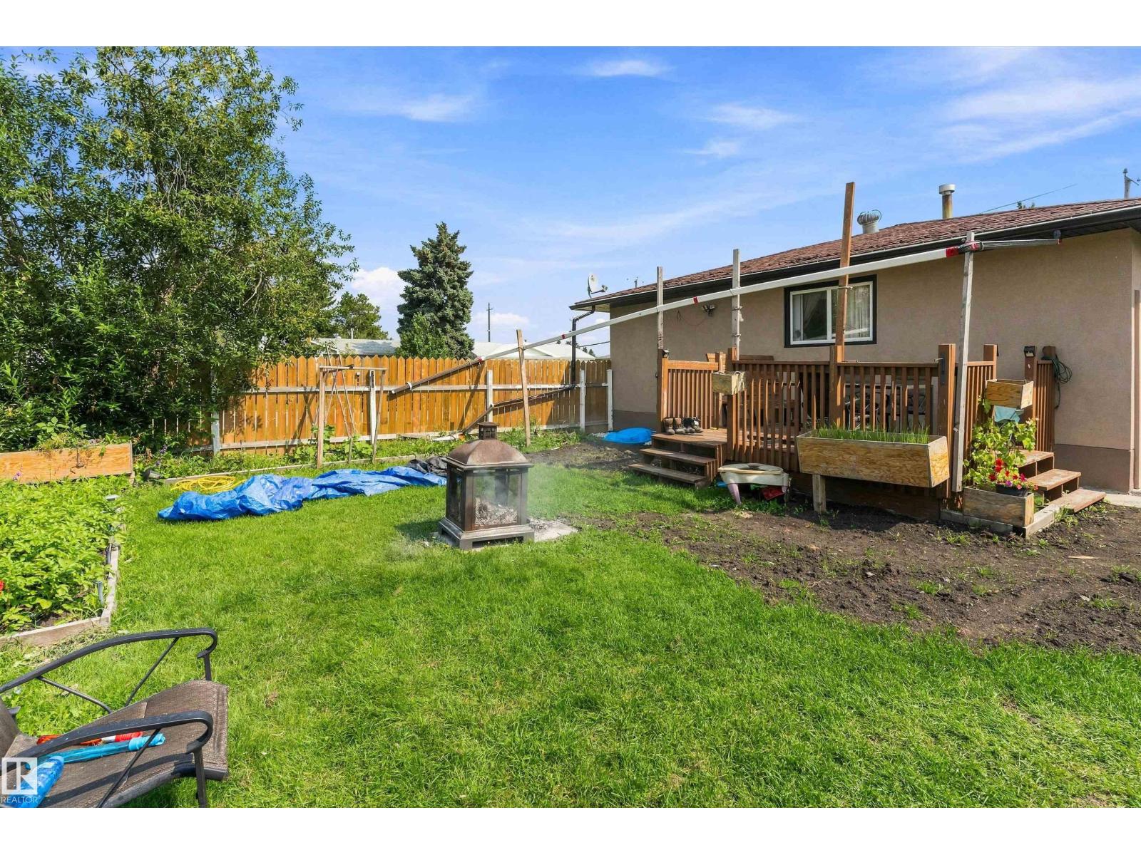 5815 136 AV NW - 37