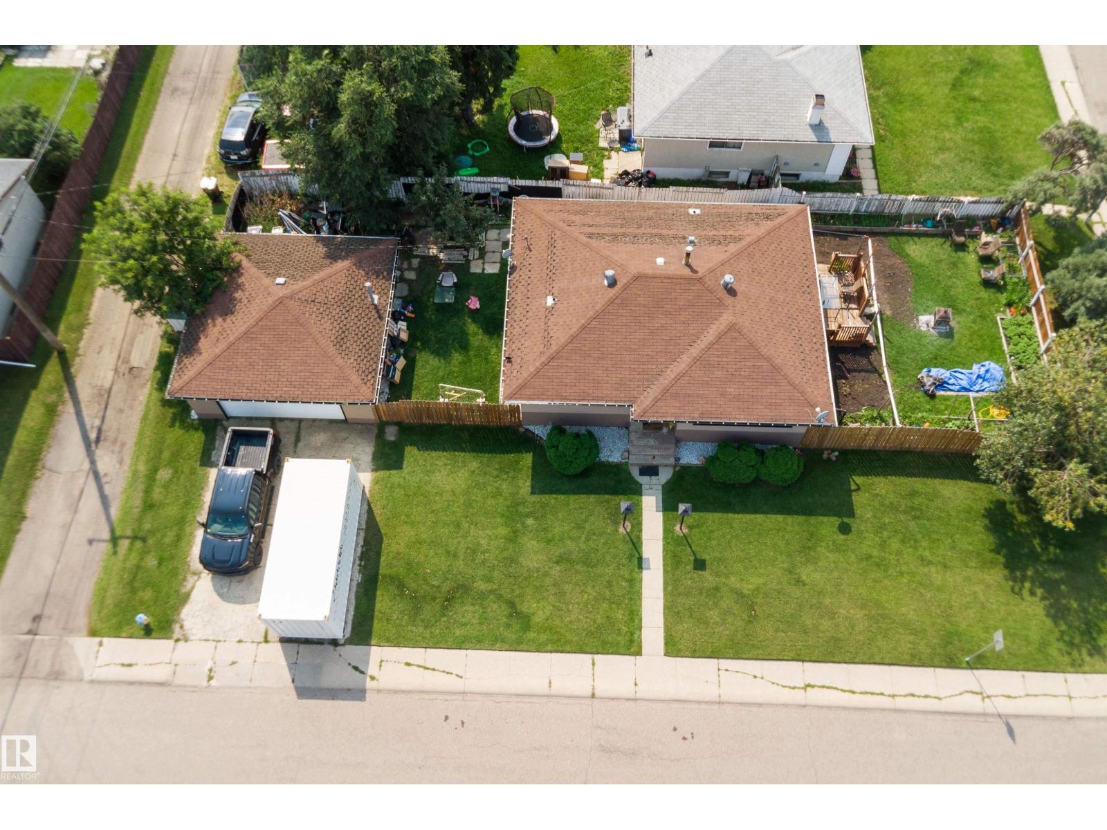 5815 136 AV NW - 43