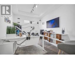 Kitchen - 231 Shaftsbury Avenue N, Richmond Hill, ON L4C0E8 Photo 6
