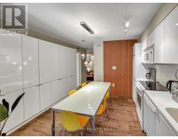 356 - 10 Capreol Court, Toronto, ON M5V4B3 Photo 18
