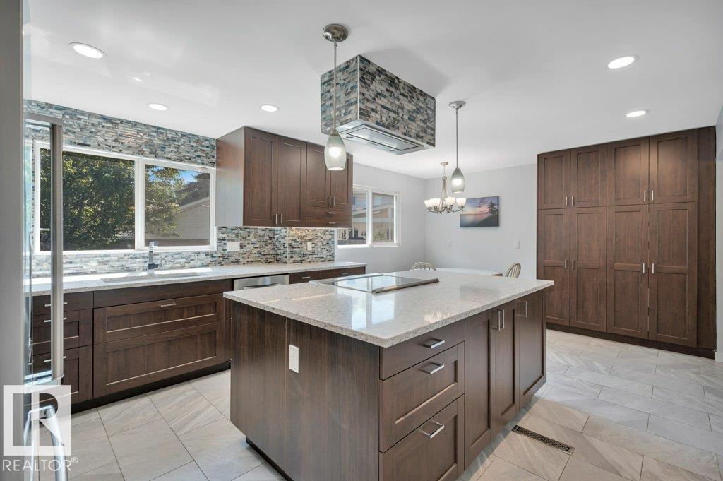 16211 78 AV NW - 12