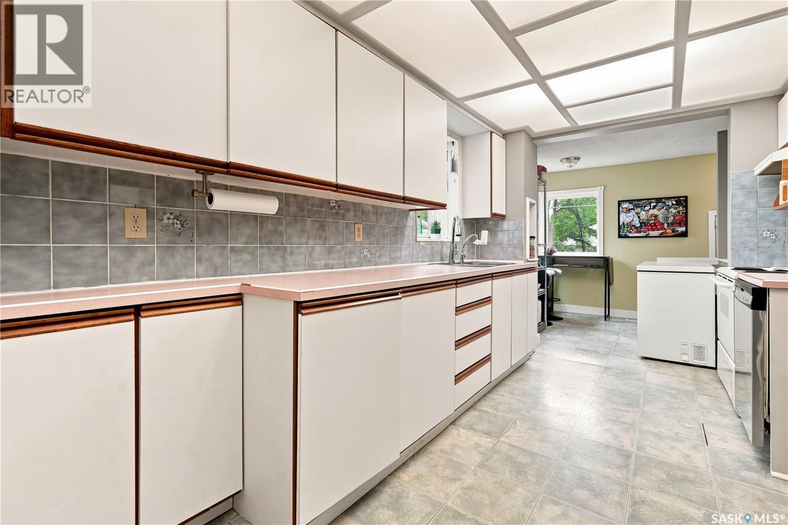 3208 Victoria AVENUE - 14