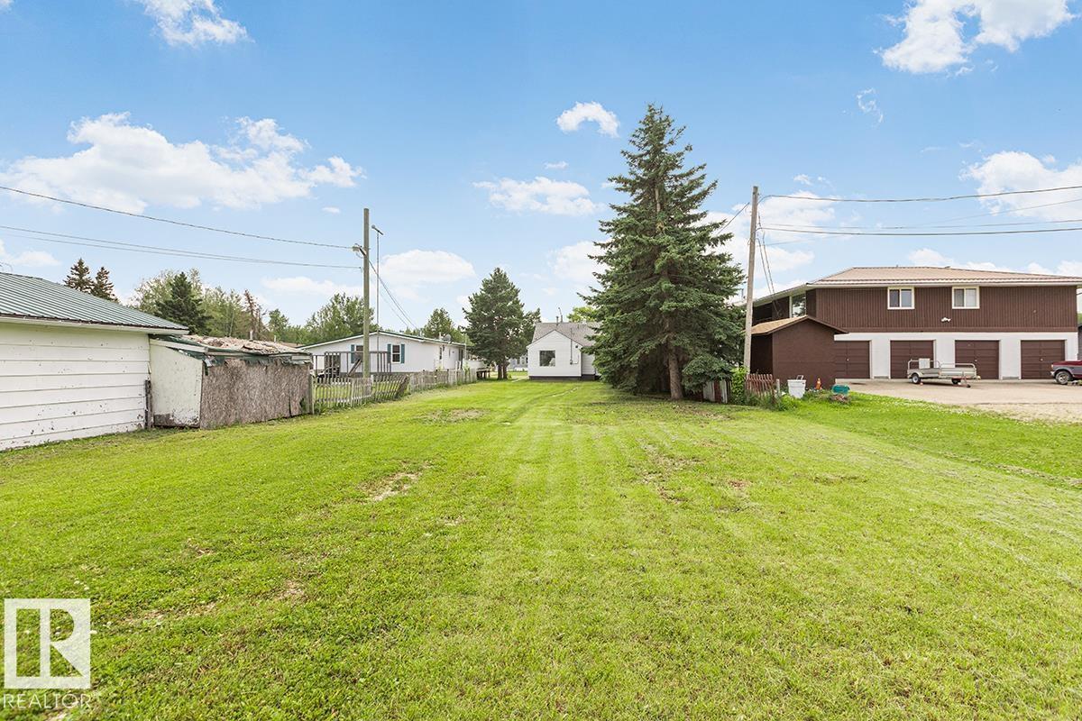 4808 45 AV - Image 34
