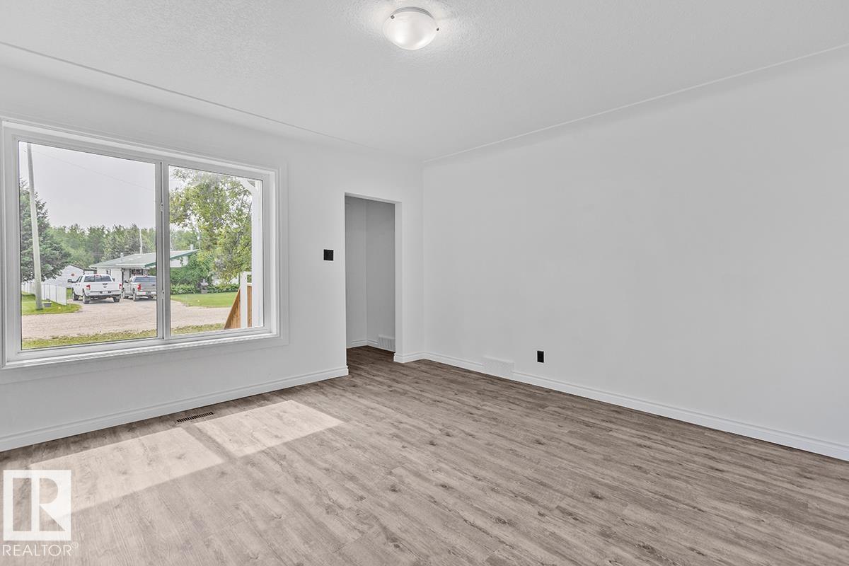4808 45 AV - Image 6