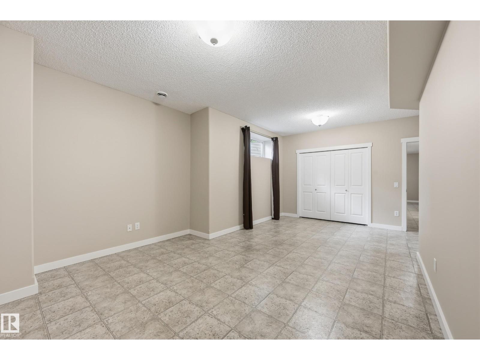 1320 KAPYONG AV NW - 33