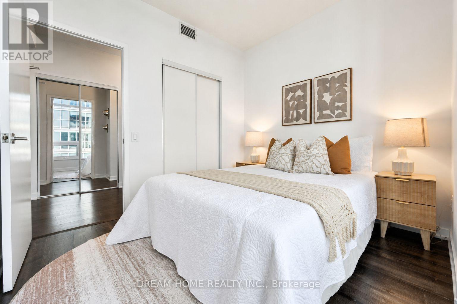 #2608 121 MCMAHON DRIVE - Image 26