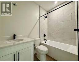 1814 Foxwood Trail, Windermere, BC V0B2L2 Photo 10