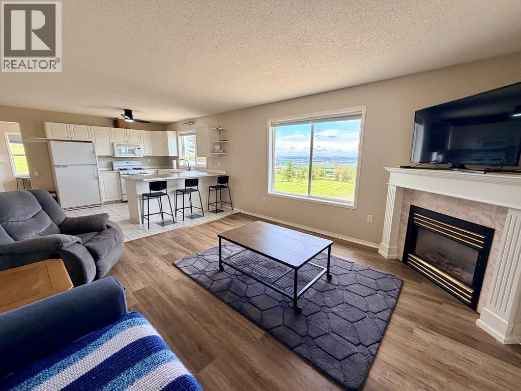 1037 Paradise Valley Subdivision, Dawson Creek