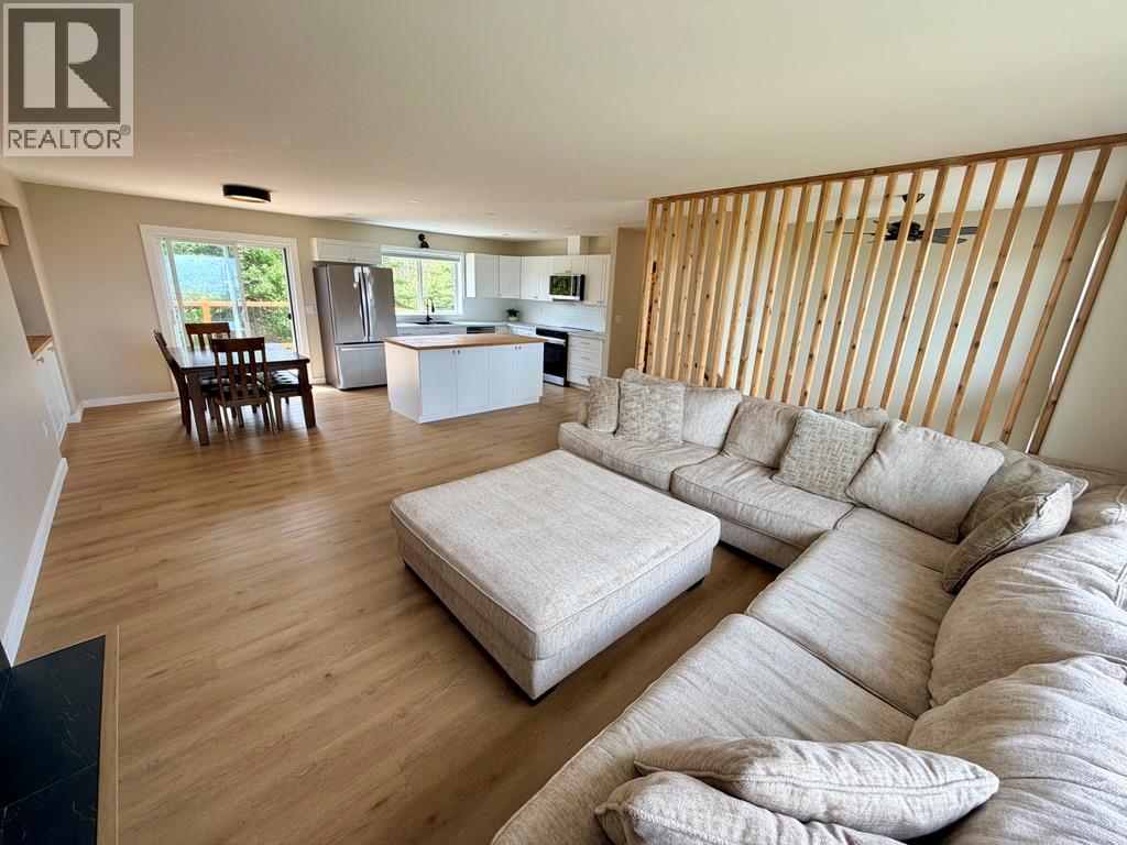 1037 Paradise Valley Subdivision, Dawson Creek