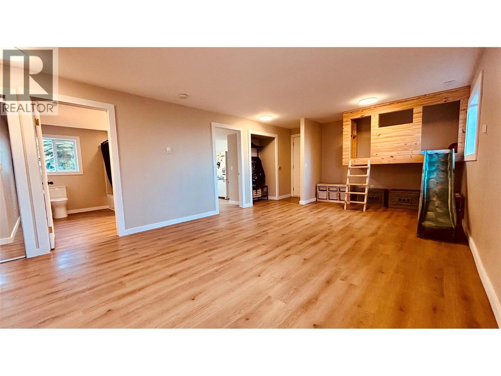 1037 Paradise Valley Subdivision, Dawson Creek