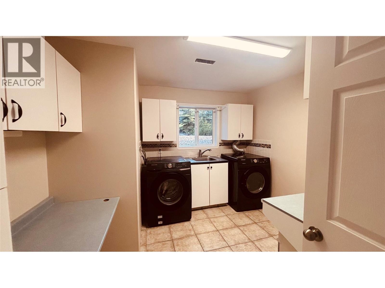 1037 Paradise Valley Subdivision, Dawson Creek
