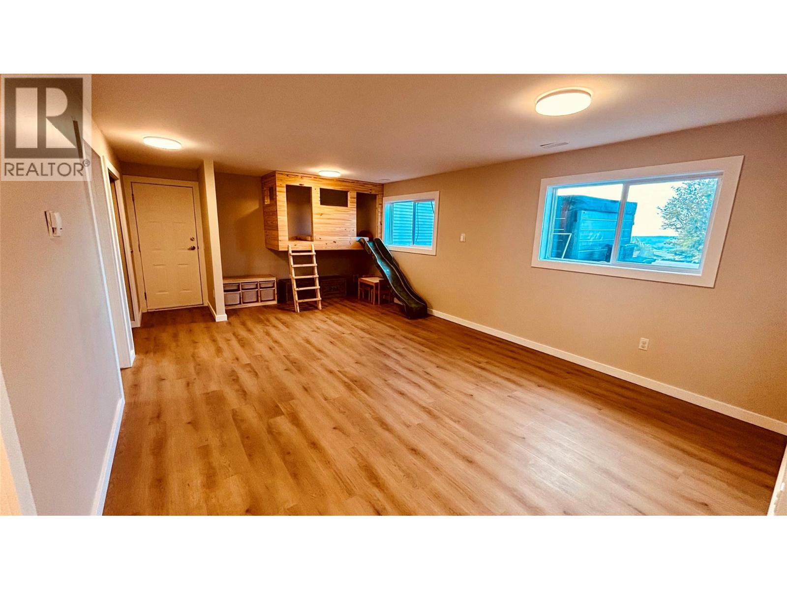1037 Paradise Valley Subdivision, Dawson Creek