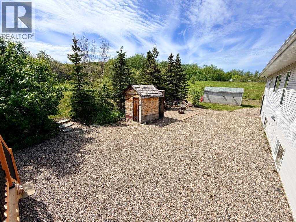 1037 Paradise Valley Subdivision, Dawson Creek