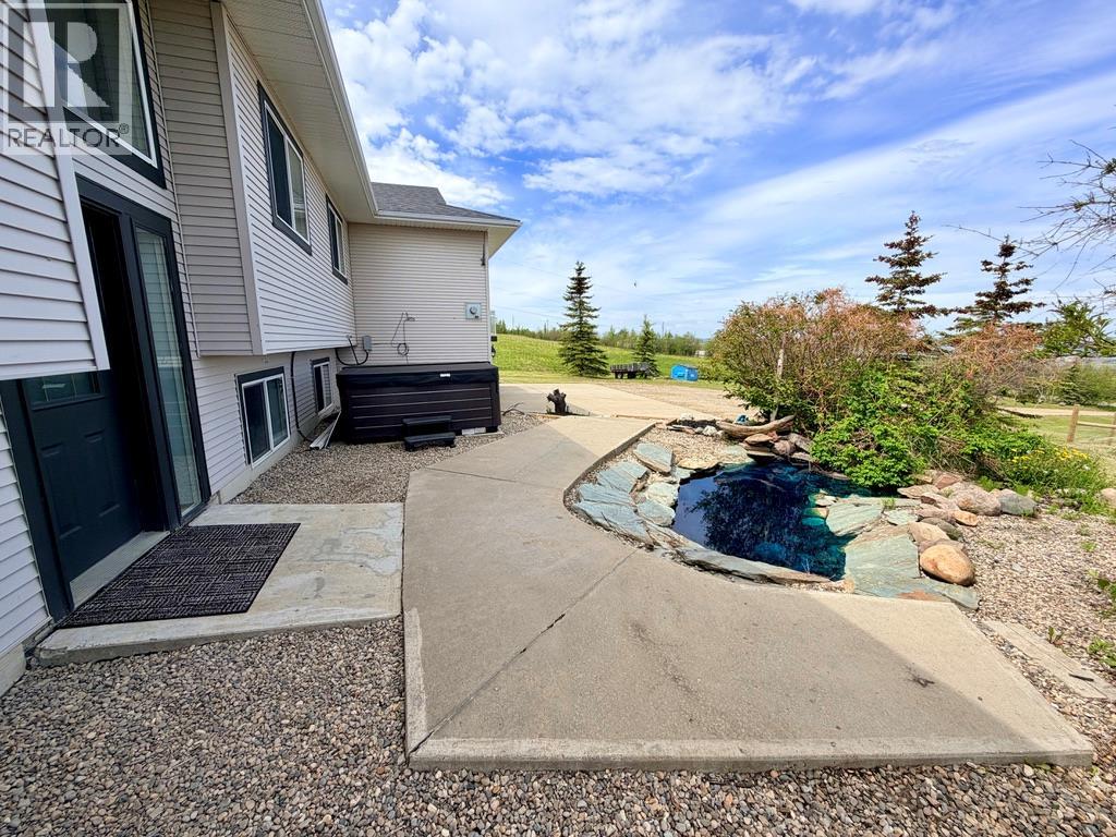 1037 Paradise Valley Subdivision, Dawson Creek