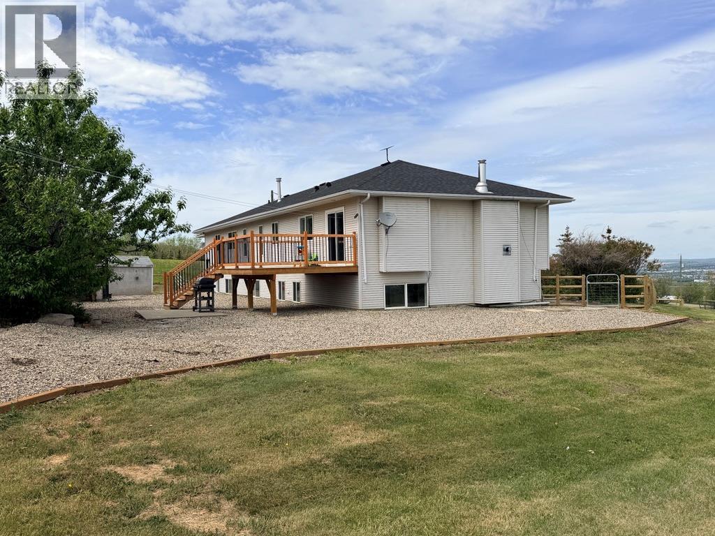 1037 Paradise Valley Subdivision, Dawson Creek