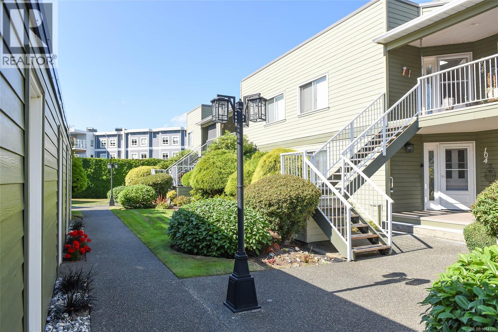 #104 2970 Cliffe Ave - 39