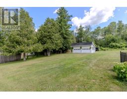 Foyer - 406 Water Street, Bonnechere Valley, ON K0J1T0 Photo 9