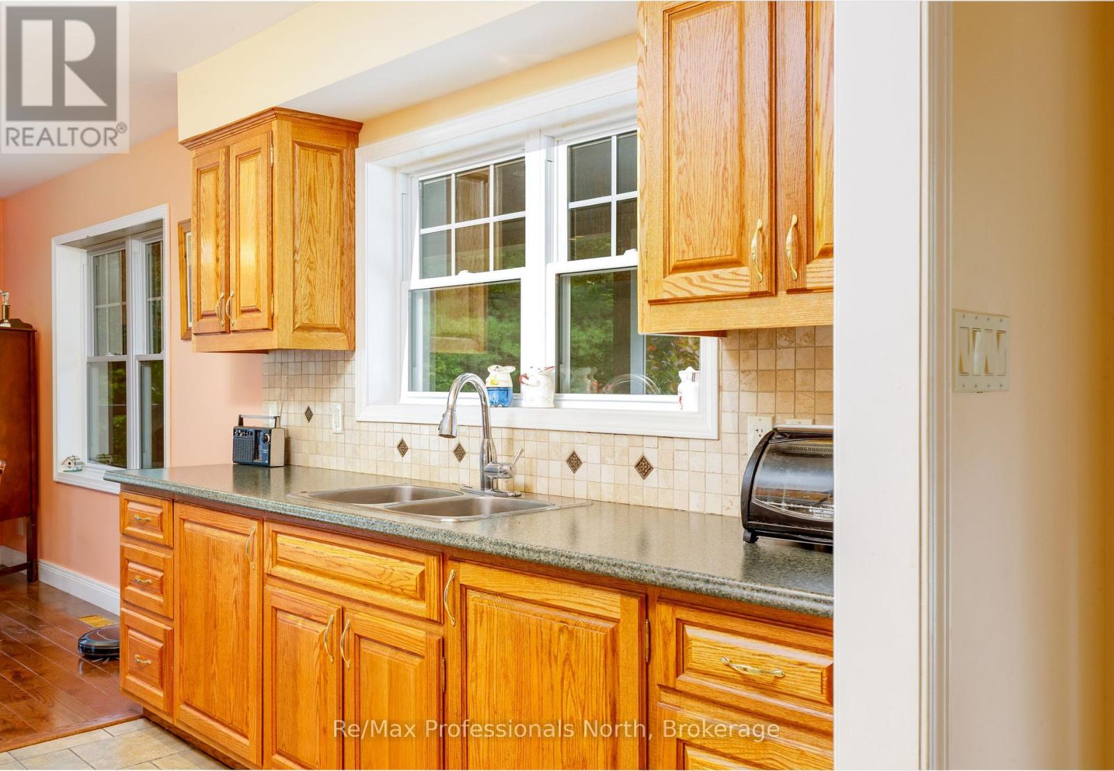 1003 HERON LANE - 12