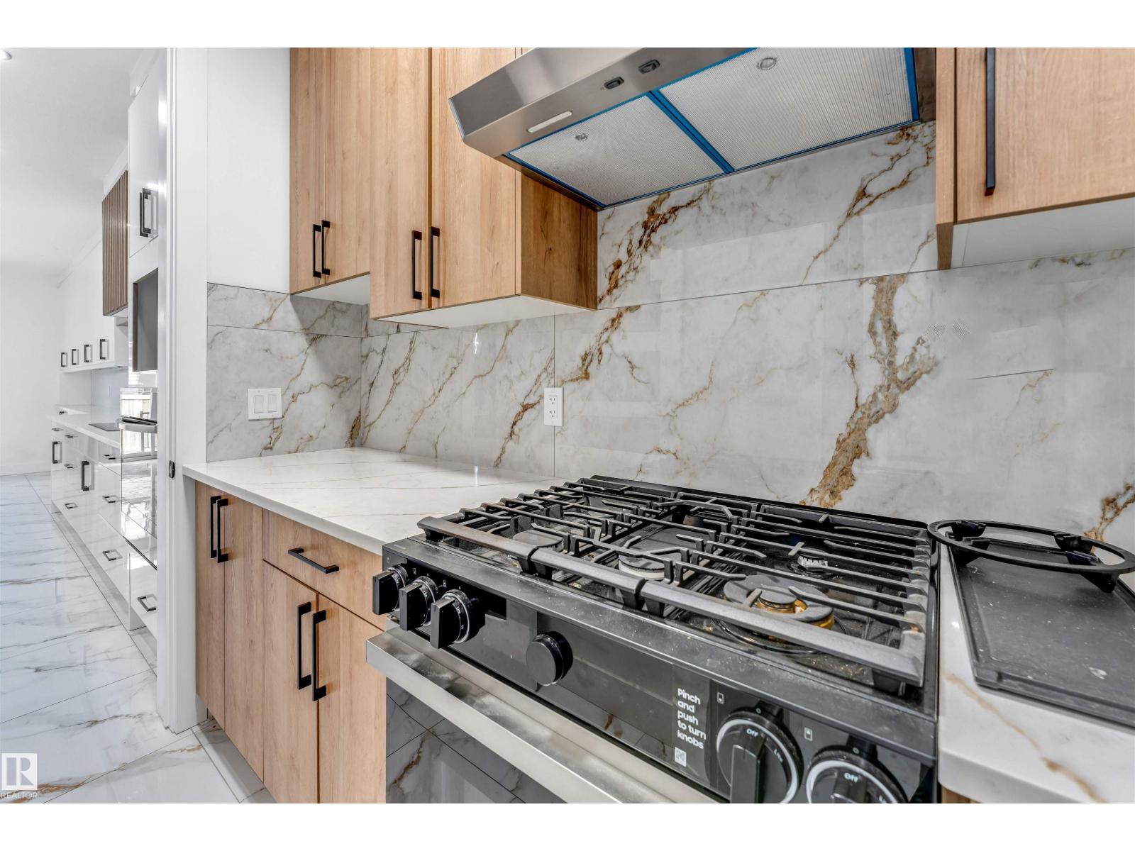 5904 SOLEIL BA - Image 20
