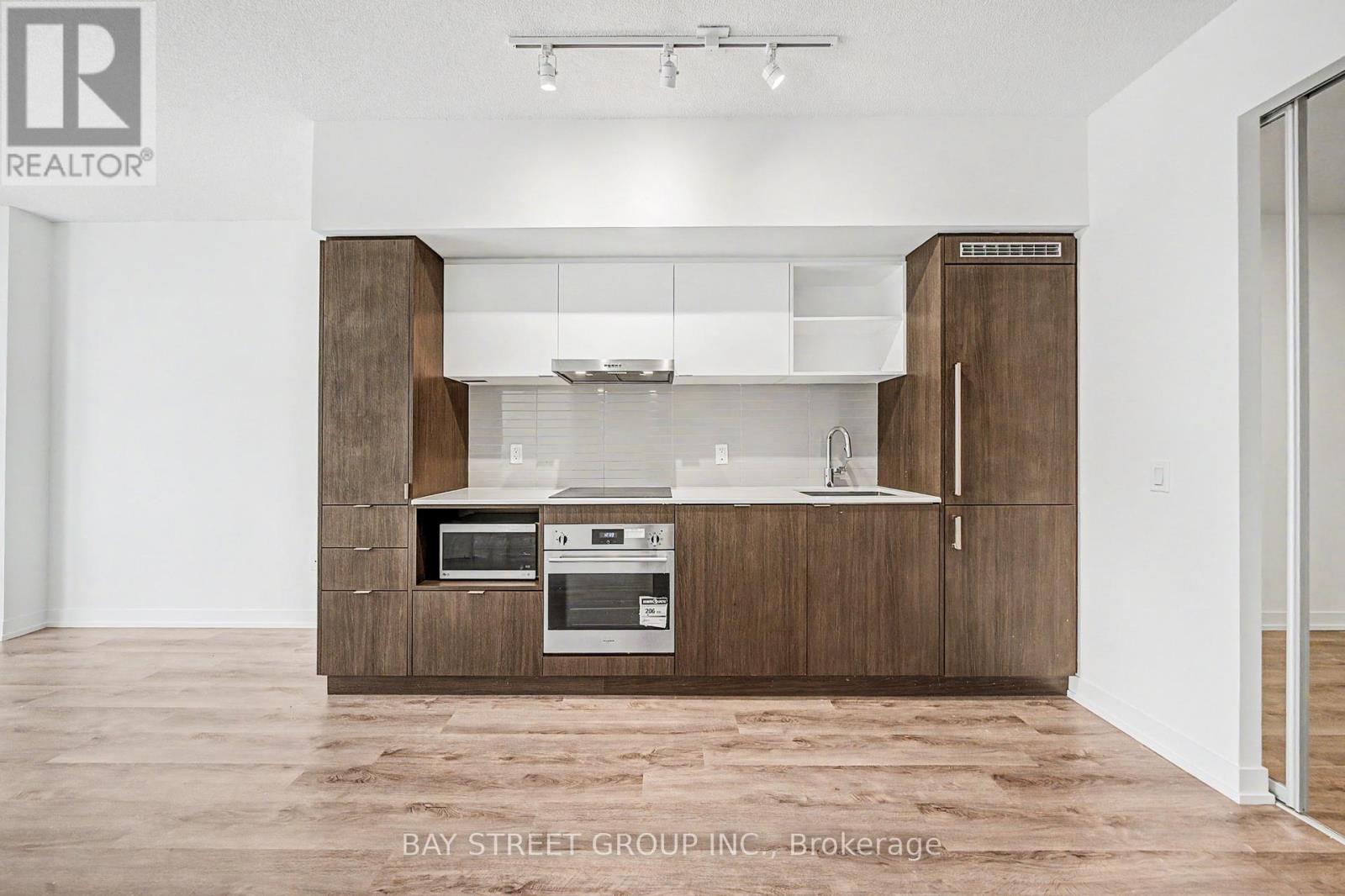 #806 138 DOWNES STREET - Image 7