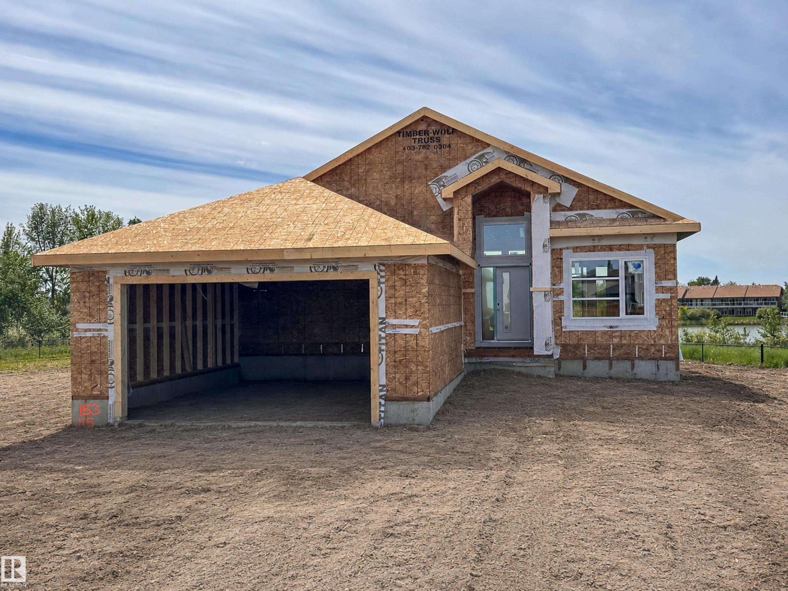 153 Houle DR - 2