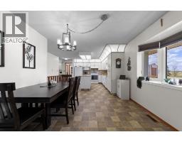 Kitchen - 14545 Highway 26, Rural Flagstaff County, AB T0B4H0 Photo 12
