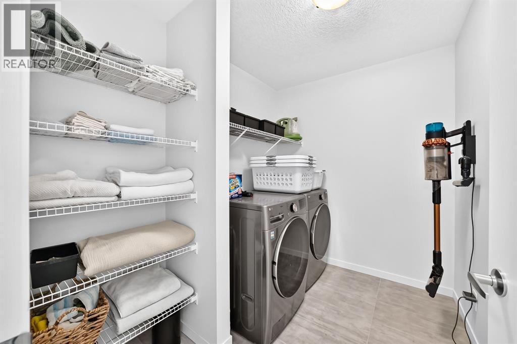 118 Belmont Crescent SW - 37
