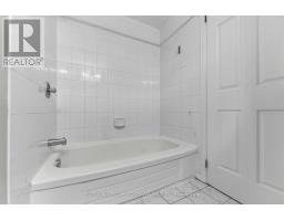 16 Crimson Gate, Ottawa, ON K1T1Z6 Photo 36