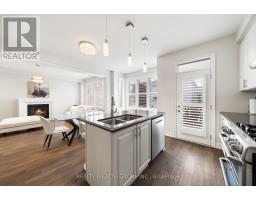 42 Mondial Crescent, East Gwillimbury, ON L9N0S2 Photo 9