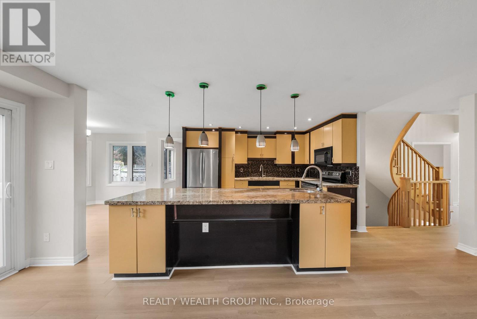 514 GROVE STREET E - 14